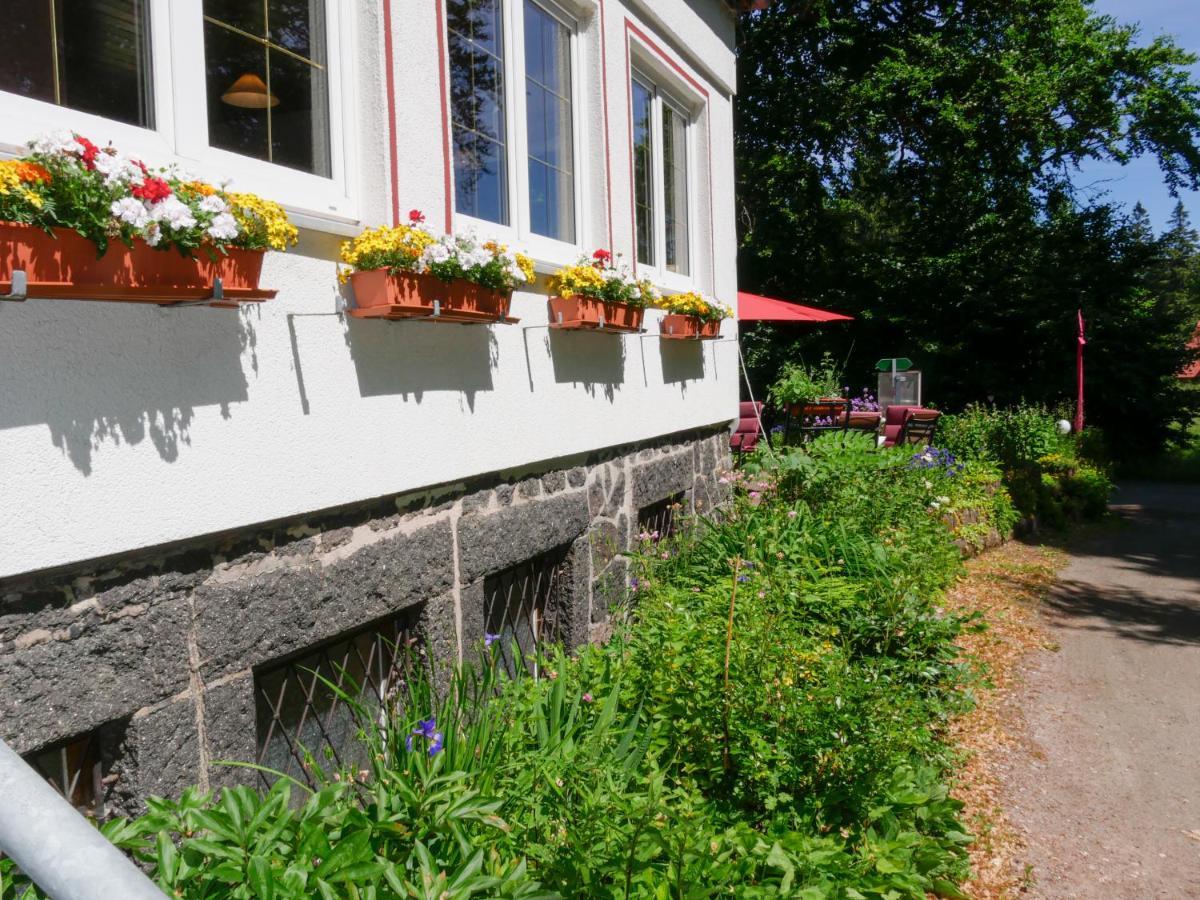 Herberge Zur Rose Brotterode Exterior foto